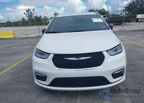 2025 Chrysler Pacifica Select z USA, uszkodzony, nr VIN 2C4RC1BG2SR520790